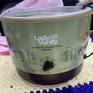Vtg lady vanity automatic cooker/fryer